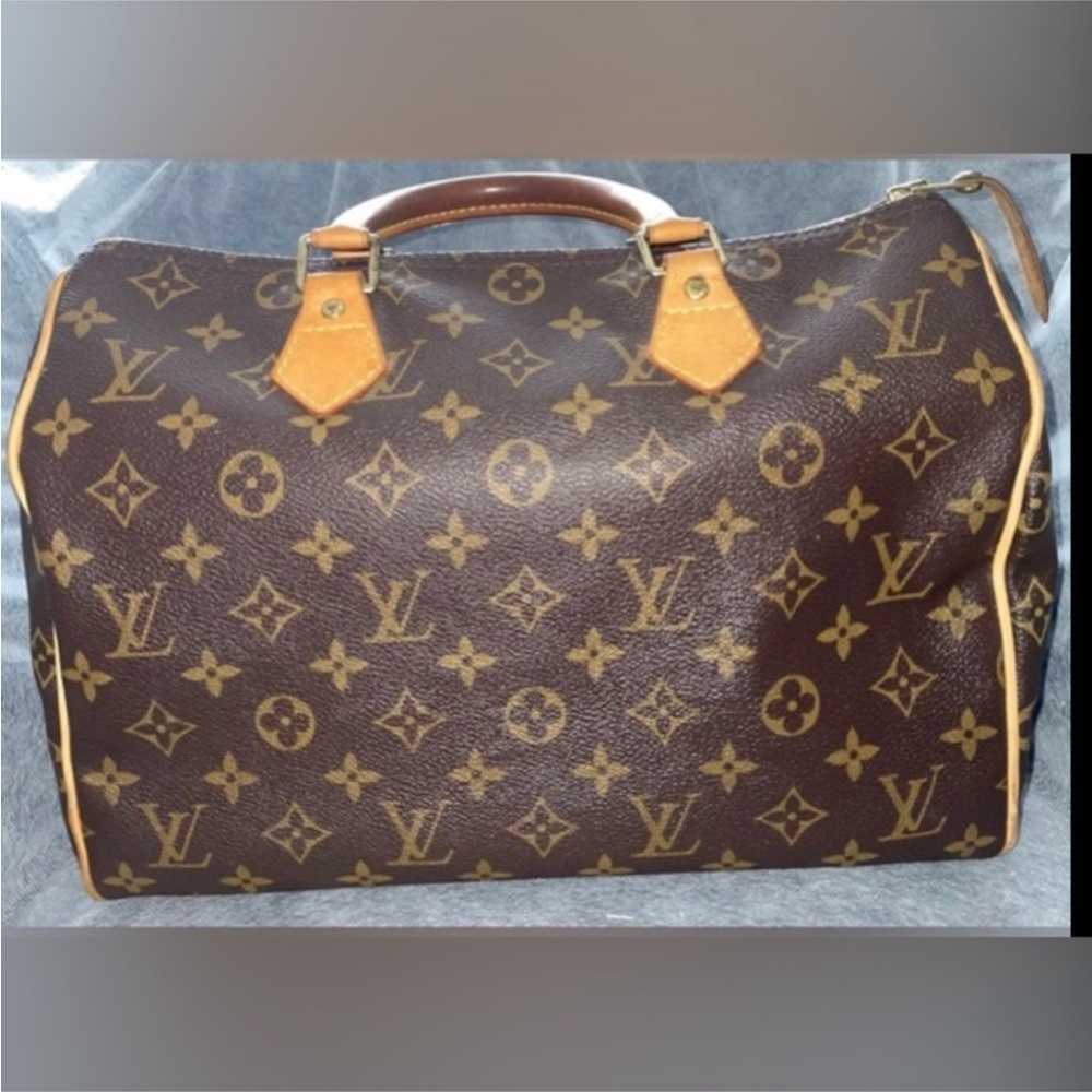 Louis Vuitton Speedy 30